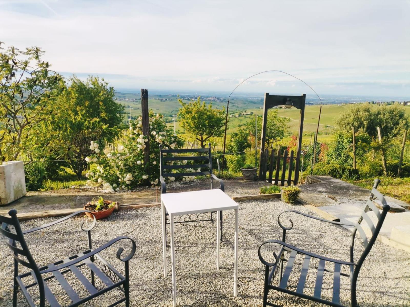 Nife Tiny House - Secret Garden * Montalbo
