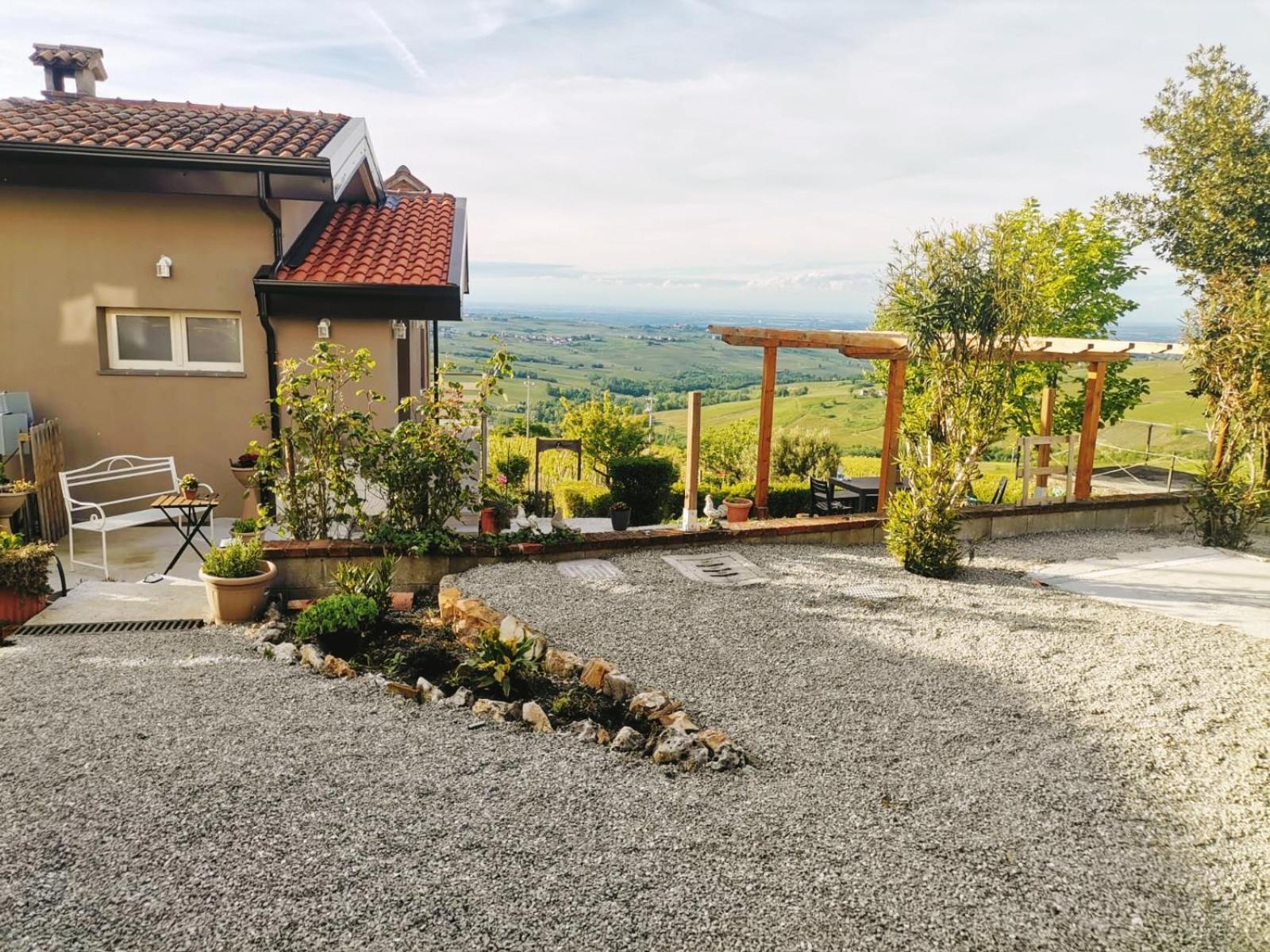 Nife Tiny House - Secret Garden Villa *